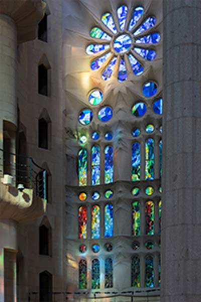 Sagrada-Familia-in-Barcelona haptic-architecture